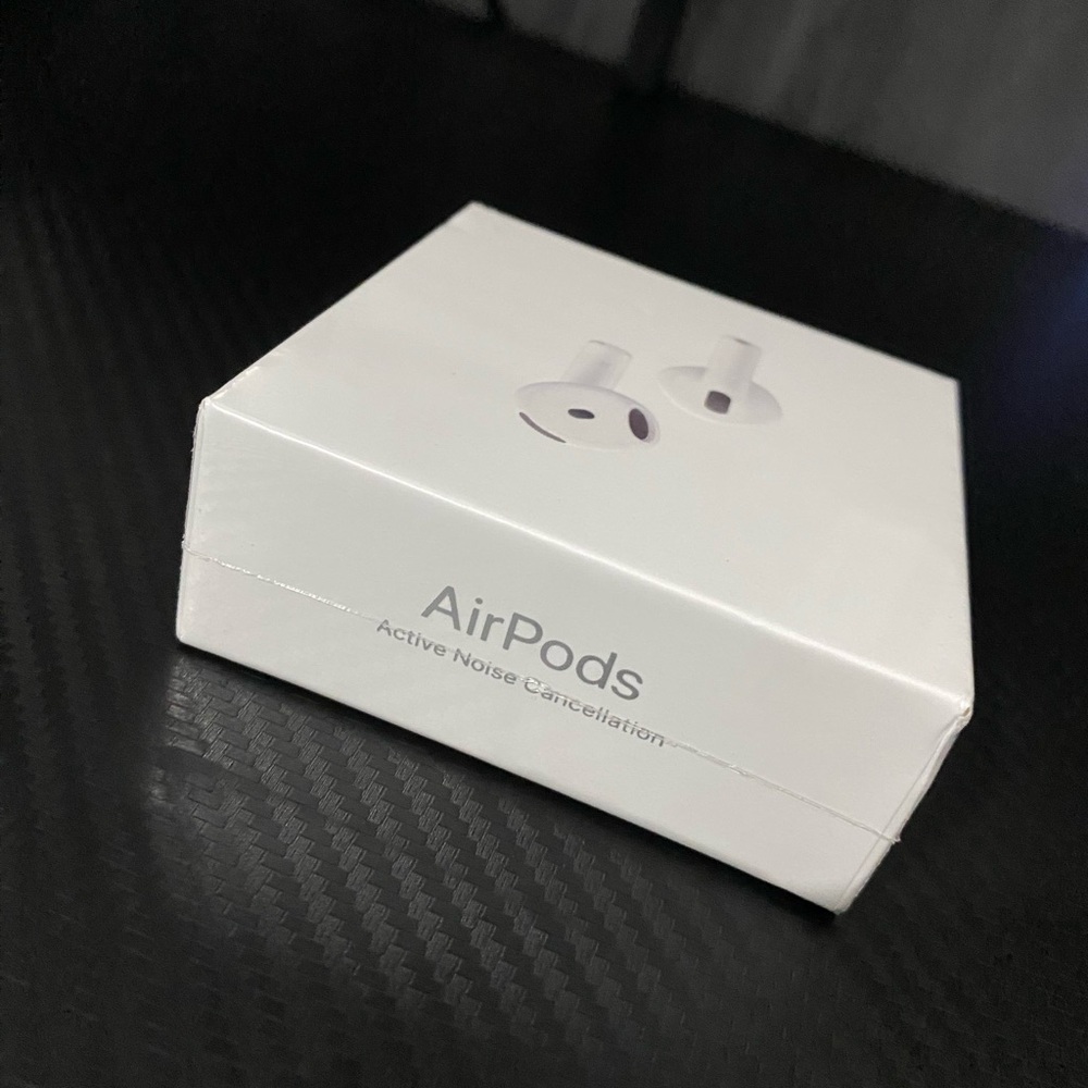 Apple AirPods 4 with Active Noise Cancellation (ANC) BRAND NEW SEALED - Picture 3 of 5